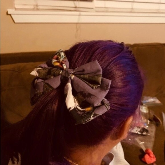 Hello Kitty Bow - Picture 2 of 8